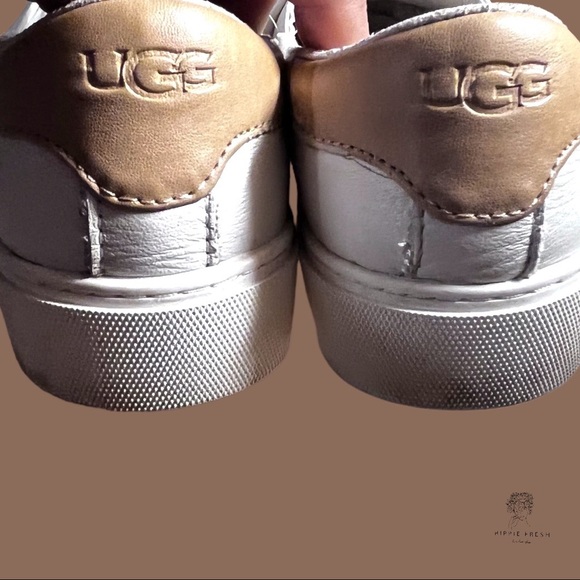 ugg cahlvan white